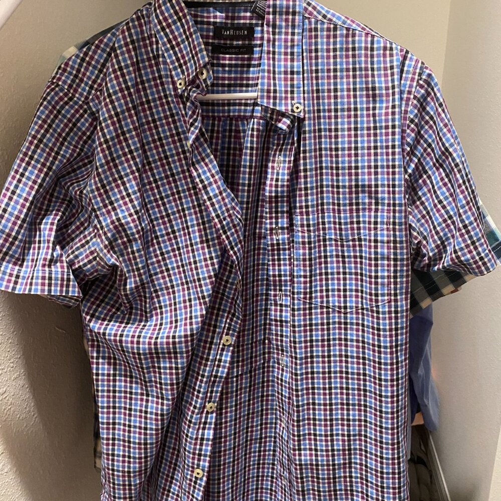 Van Heusen Checkered Dress Shirt | Short Sleeve | 15/15.5 Medium